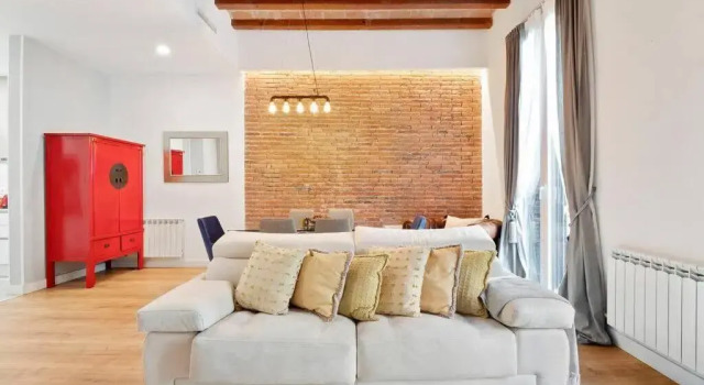 Arc de Triomf Luxury Modern 2-Bedroom 2-Bathroom