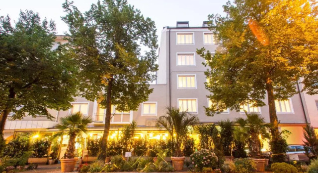 BARDOLINO Fine.Food.Hotel, Забронировать Отель Отели Нюрнберга 3 звезды, рядом с Станция метро Weißer Turm, 3*