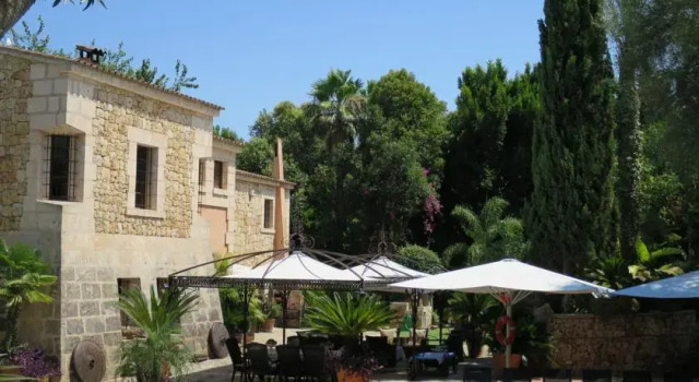 Sa Vinya Sencelles, Book Villa Costitx Majorca