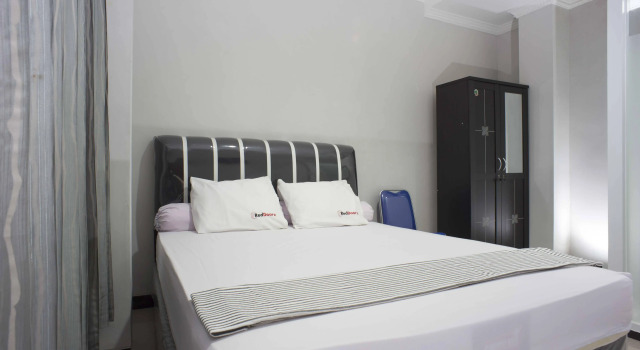 RedDoorz @ Blok A, Book Hotel Kebayoran Baru Jakarta