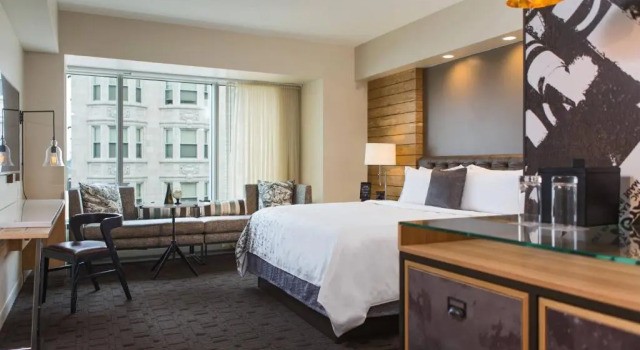 Номер Standard с красивым видом из окна Renaissance Allentown Hotel