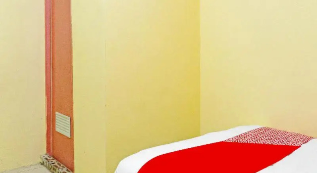 Economy room Spot On 91402 Home'59 Tegal Danas