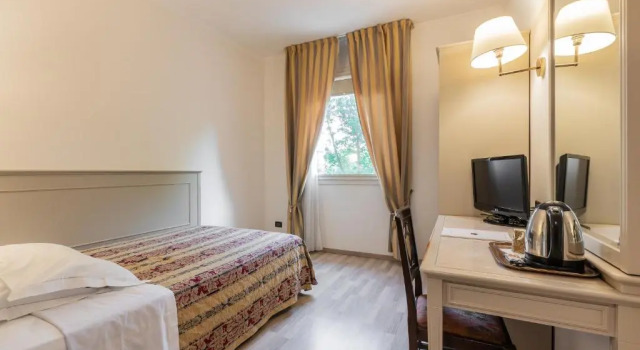 Одноместный номер Standard Hotel Michelangelo