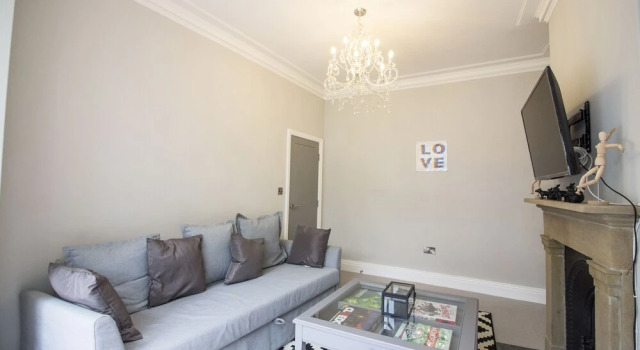 Fantastic 4/5 bed family home-mins from York Centre, Забронировать Отель Отели Англии 4 звезды, 4*