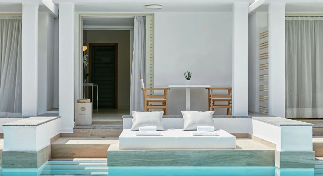Номер Swim Up семейный Grecotel LUXME White