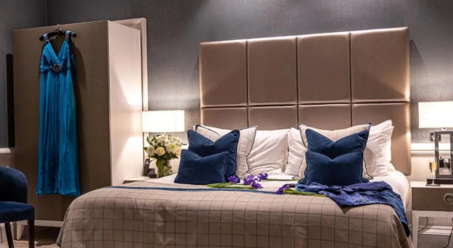 Полулюкс Barnett Hill - Luxury Hotel