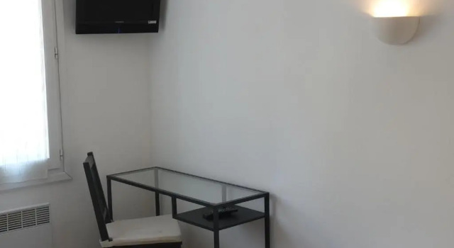 Номер Economy Hôtel LOustaou