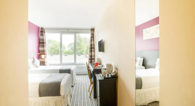 Номер Standard OYO The Chiltern Hotel