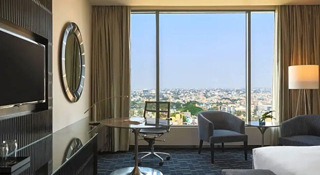 Двухместный номер Standard с видом на город Renaissance Bengaluru Race Course Hotel