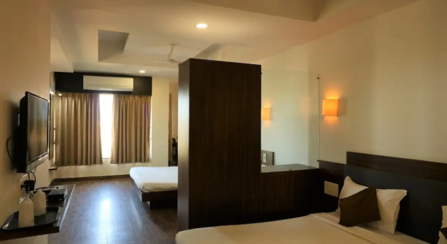 Семейный номер Standard Goverdhan Greens Resort Dwarka l Hotels In Dwarka