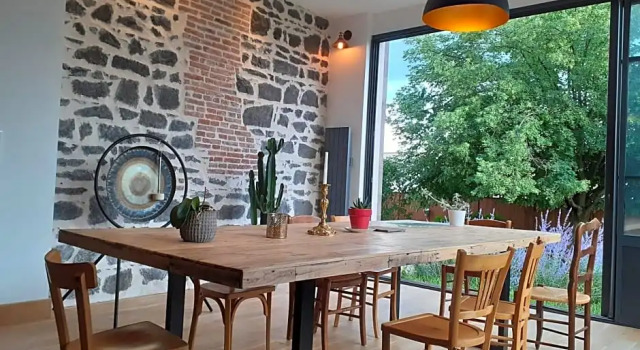 La Belle Époque, Rezerwuj Pensjonat Hotele w Puy-de-Dôme z basenem, Basen