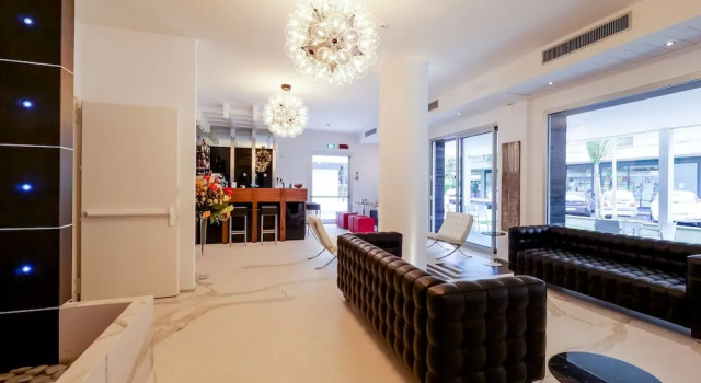 Dan Hotel
