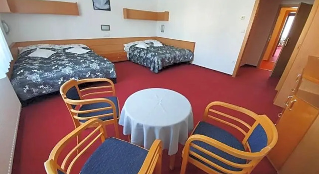 Penzion Za Vodou, Rezerwuj Hotel Dvur Kralove nad Labem Kraj hradecki