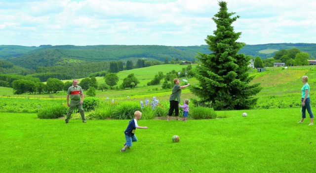 Calm Holiday Home with Garden in Bièvre, Забронировать Отель Бьевр Land of the High Lesse