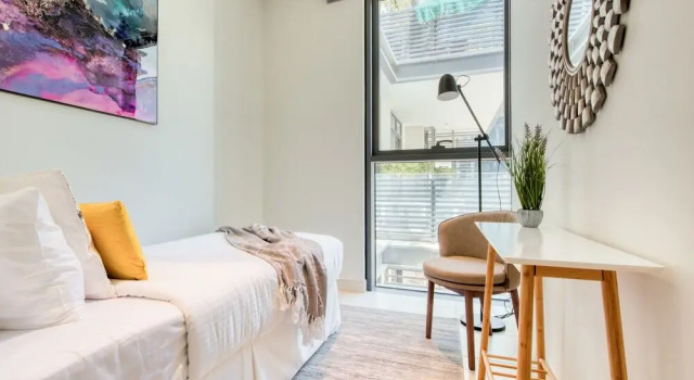 Maison Privee - Apt w/ Dubai Luxury Experience Nxt to Burj Khalifa, Забронировать Отель Дубай Эмират Дубай, рядом с Mercato Shopping Mall