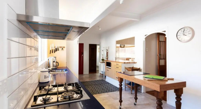 Коттедж с 4 комнатами The Guesthouse Maleny