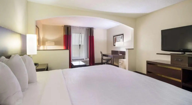 Люкс Best Western Suites near Opryland
