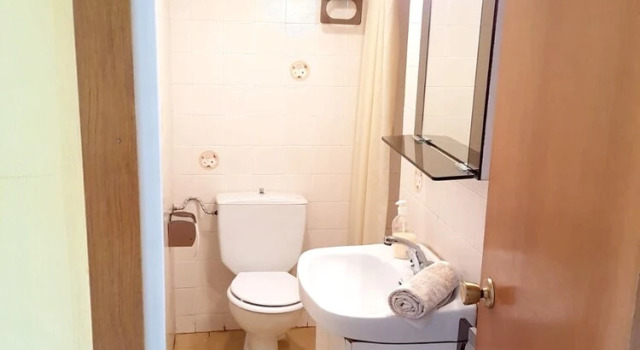 Apartment With 3 Bedrooms in L'ametlla de Merola, Забронировать Апартаменты/квартира Отели Пучреч с парковкой, Парковка