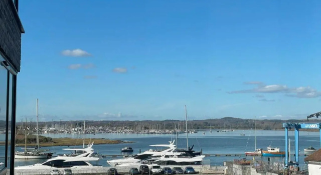 Апартаменты Poole Quay Sea Views Apartment No 3