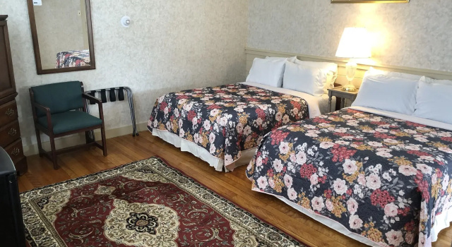 School House Inn, Забронировать Отель Норт-Конуэй Cranmore Mountain Resort, рядом с Мини-гольф "Банана Вилладж"
