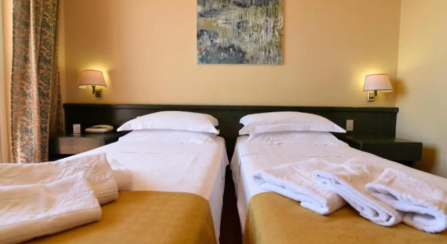 Четырёхместный номер Economy Grand Hotel President
