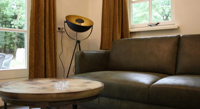 Cozy Bungalow With two Bathrooms, in the Forest, Prenota Hotel Hotel a Noord-Brabant con piscina, Piscina