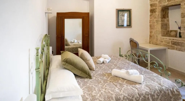 Corte Pietrantica - Charming Rooms & Suites, Buchen Sie Hotel Giovinazzo Metropolitanstadt Bari