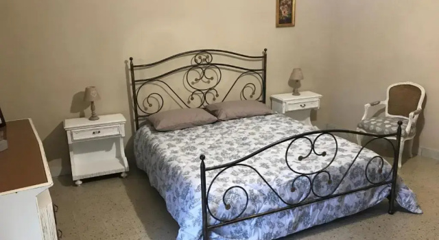 Alloggio per turisti a solo 10 minuti dal mare, Rezervasyon Otel Lazio otoparklı oteller, Otopark