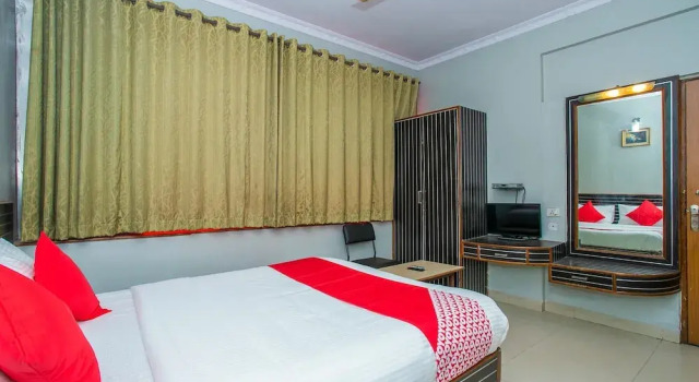 Двухместный номер Deluxe Hotel O White Fort Near Lalbagh Botanical Garden