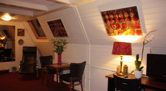 Bayan Bed & Breakfast, Забронировать Отель Отели Норда 3 звезды, 3*