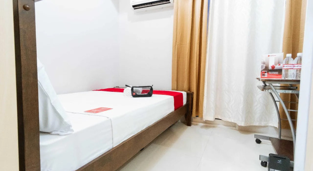 RedDoorz Premium @ SMDC North EDSA
