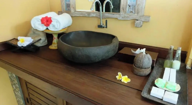 Номер Deluxe Puri Taman Sari Resort