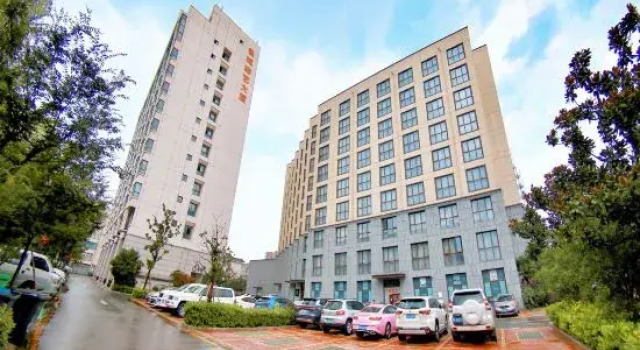 H Hotel (Suzhou ShanTang street  HanshanTemple Branch), Забронировать Отель Сучжоу Китай, рядом с Hanshan Temple