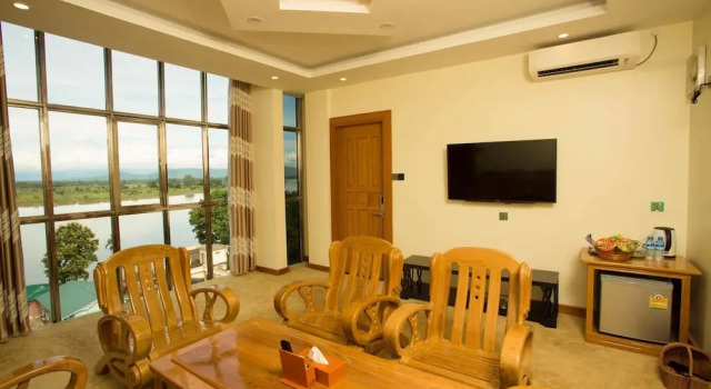 Люкс Cartel Hotel