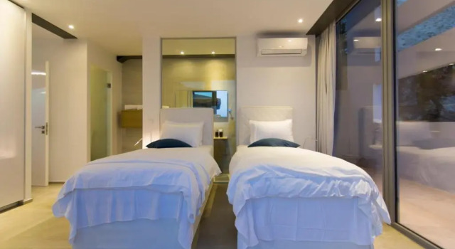 Luxury Glass Villas, Rezerwuj Hotel Hotele w Thesprotia Regional Unit z basenem, Basen