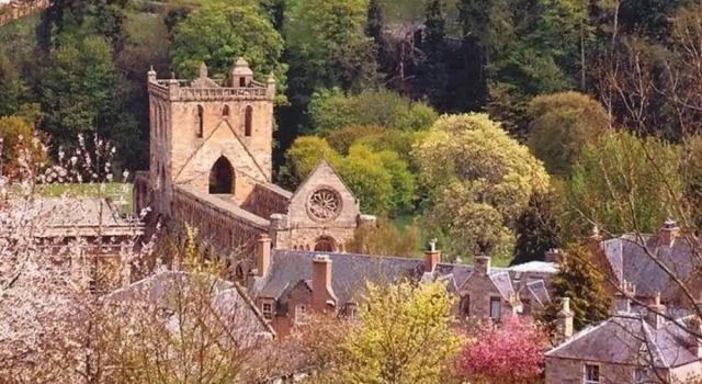 A Comfortable Cottage With all Amenities Closeby, a few Minutes Walk of Jedburgh, Book Feriehus Jedburgh Borders
