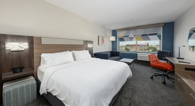 Holiday Inn Express & Suites Ridgecrest - China Lake by IHG, Book Hotel Hoteller i Ridgecrest med pool, Swimmingpool