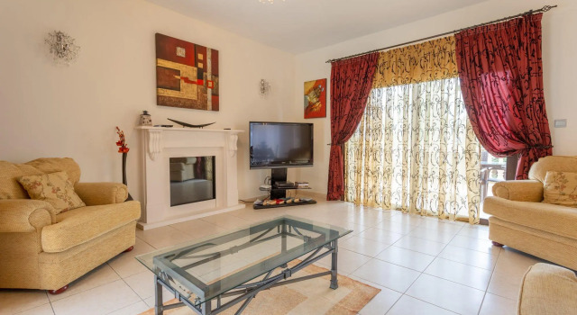 Villa Evelina Large Private Pool Walk to Beach Sea Views A C Wifi Eco-friendly - 3019, Book Villa 3-stjernede hoteller i Neo Chorio, 3*