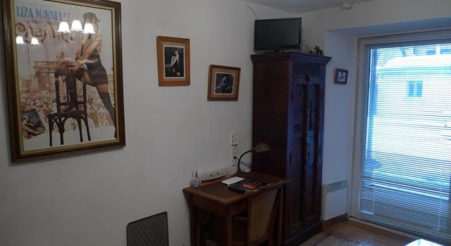 Alacoque B&B Revolution
