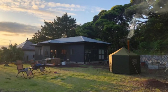 Коттедж Big Island Base 一組限定の庭付き一棟貸し BBQ 焚き火 テントサウナ 最大6名
