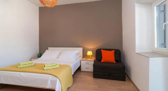 Nice Apartment in Sutivan With Wifi and 1 Bedrooms, Забронировать Апартаменты/квартира Отели Сутиван с парковкой, Парковка