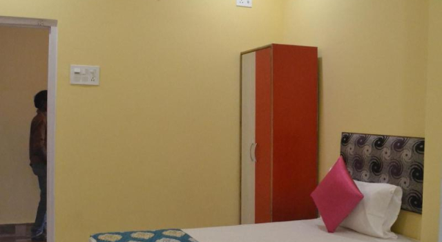 Hotel Samman, Забронировать Отель Отели Варанаси 3 звезды, рядом с Храм Каши Вишванатх, 3*