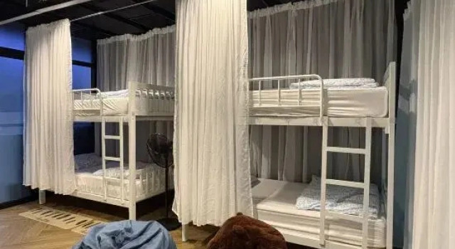 Номер Economy PomPom Home