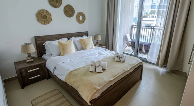 Waves - Waterfront Apartment With Breathtaking Sea Views, Забронировать Апартаменты/квартира Отели Эмирата Дубая с парковкой, рядом с Торговый центр The Beach, Парковка