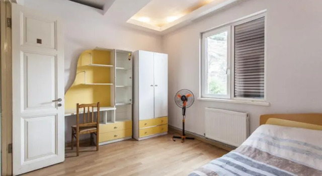 Old Town House on Asatiani, Забронировать Апартаменты/квартира Недорогие отели Тбилиси, рядом с Saint George's Armenian Cathedral, недорого
