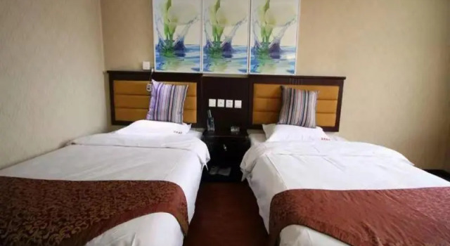Shell Xianyang Sanyuan County Bus Station Hotel, Prenota Hotel Xianyang Shaanxi