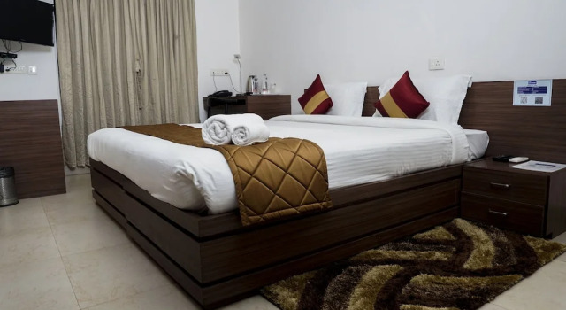 The Altruist Koparkhairane Hotel
