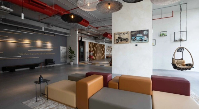 Modern 1 BR in Town Square Park Bnbmehomes