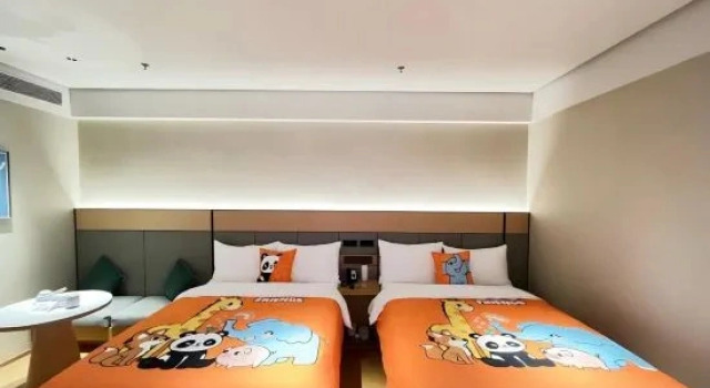 Семейный тент JI HOTEL Shenyang Shenbei Wanda Plaza Hotel