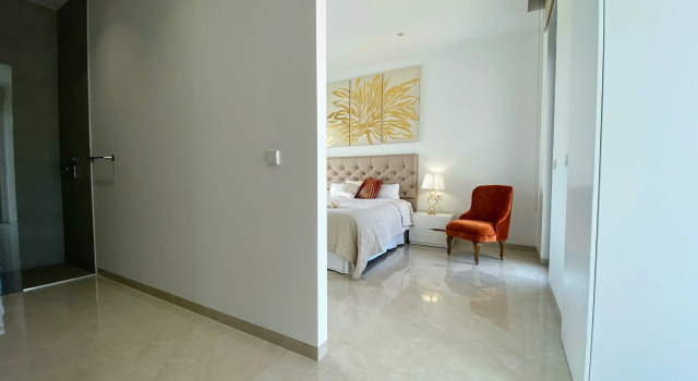 Luxurious Private Villa with heated pool on Golf Course, Las Colinas LC1